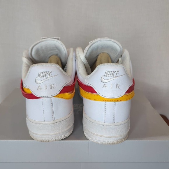Athletic_Shoes